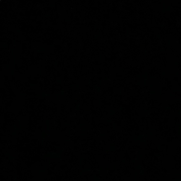 Meet your Posher, Britney - Picture 1 of 1